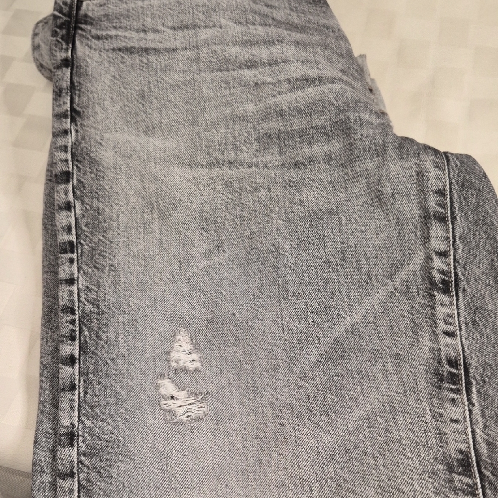 Woman's Gray Straight Jeans - Picture 15 of 16